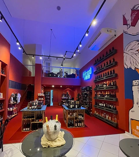 Interior da loja Mood Wine