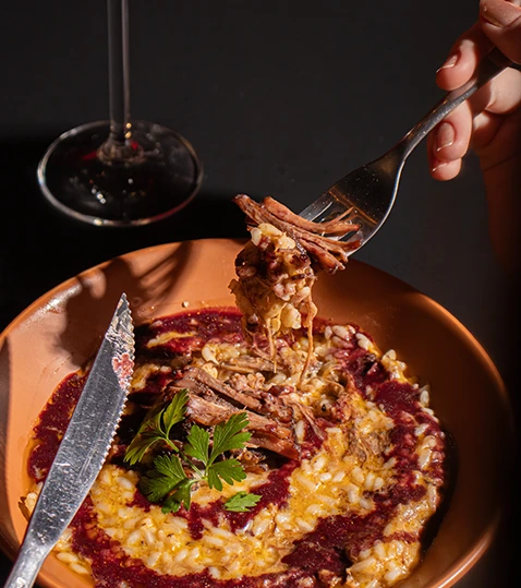 Detalhe de um prato da gastronomia Mood Wine